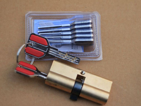 和静24小时上门开锁公司